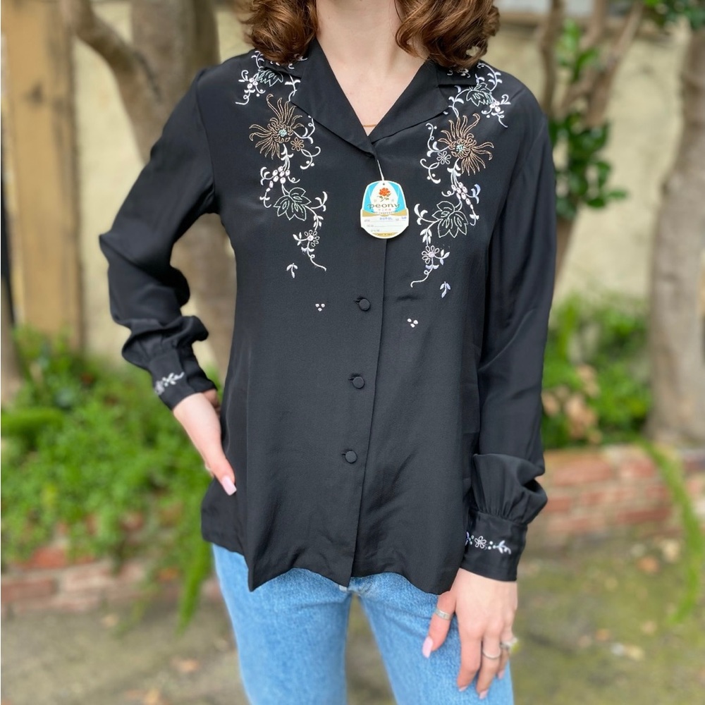 Vintage Color Embroidered Silk Long Sleeve Black Blouse